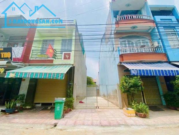 Bán lô đất trong khu dân cư D2D, Thống Nhất, Biên Hòa, 72m2, giá 5 tỷ 200.