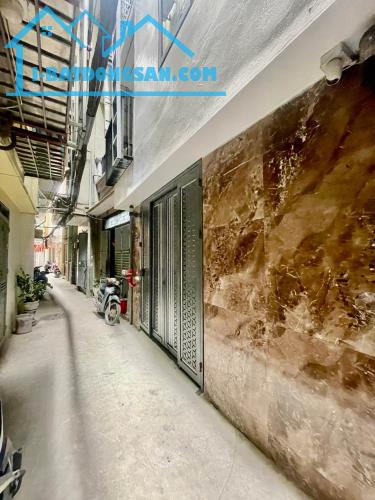 Bán gấp chung cư mini mới xây 7 tầng phố Trần Đại Nghĩa, 17 phòng khép kín