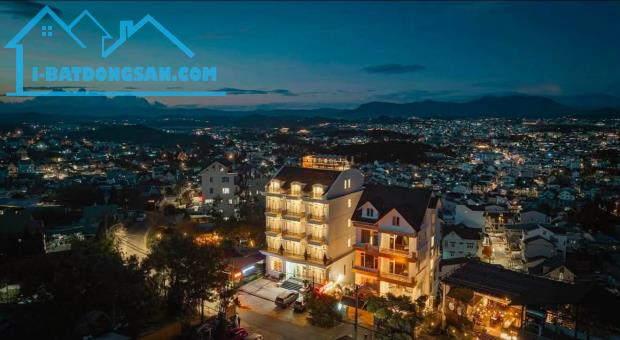 Cần bán Khách sạn view cực đẹp mặt tiền (15m) đường Ngô thì Sỹ P 4 tp Đalat