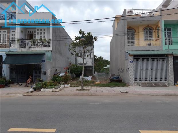 Bán lô đất 100m2 Hoà Lạc ĐƯờng To Ô Tô Tránh Giá Chỉ 2,3 Tỷ