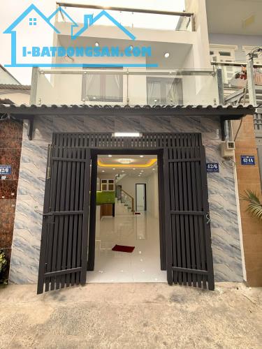 NHÀ 2 TẦNG 4 PHÒNG NGỦ, MỚI XÂY VÀO Ở NGAY - HẺM OTO ĐỖ CỬA, LỘ GIỚI CHỈ CÓ CHÚT XÍU -