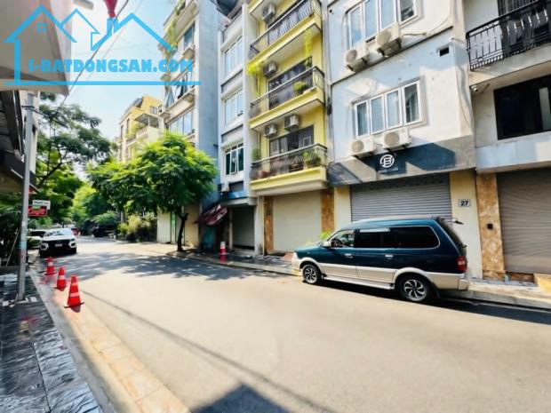 Bán nhà phân lô Lac Long Quân , diện tích 40m2, giá 18 tỷ