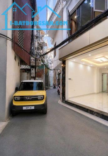Siêu phẩm phố Khương Trung 33m2, 6T thang máy VF3 qua nhà nhỉnh 10 tỷ tặng full đồ
