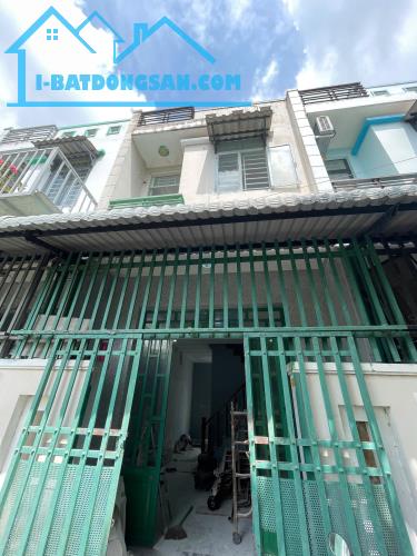 Bán NHà SHR, 2PN, ngay Tân Kim, QL50 chỉ 1 tỷ 650 còn TL tốt