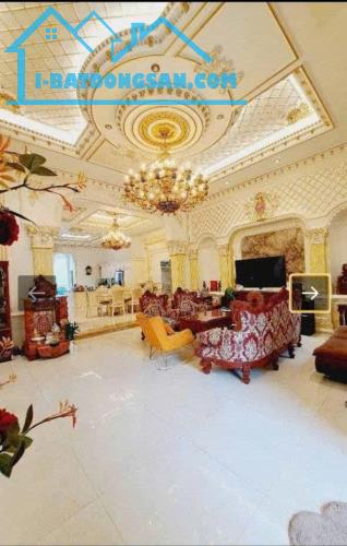 Biệt Thự Siêu Víp Giáp Quận 10, 350m2, 5 Tầng Thang Máy Xịn Xò, Ngang Hơn 10m, Nhỉnh 64 Tỷ