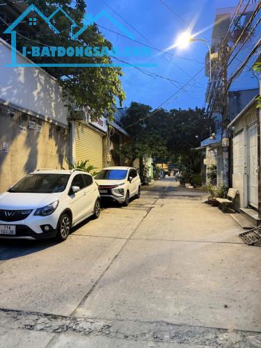 Quá thơm nhà 1 xẹt đường cây cám Bình Tân hẻm 8m sát mặt tiền 70m2- 2 Tầng Nhỉnh 4 tỷ