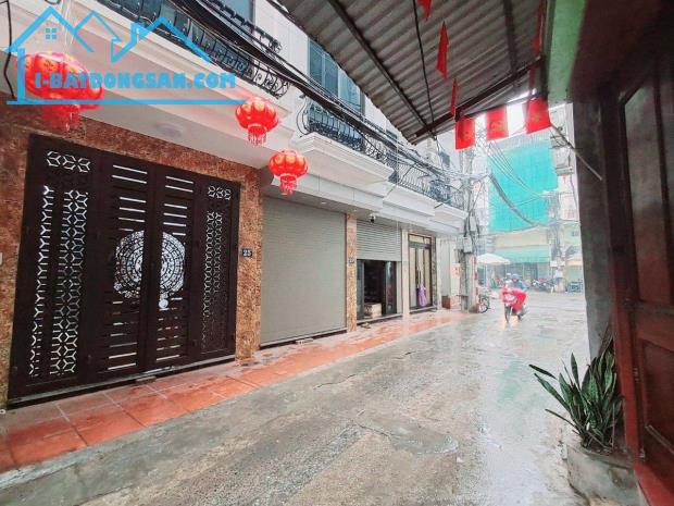 Còn căn duy nhất Xuân La -Ô Tô tránh – kinh doanh –thang máy 52 m 14.7 tỷ