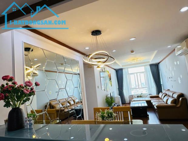 Bán Căn Hộ Hoàng Anh Gia Lai Hàm Nghi 94m², 2PN, View Hồ Đẹp, Giá Chỉ 3.75 Tỷ