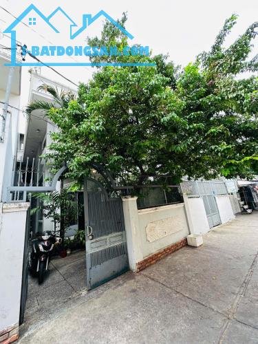 Biệt thự xinh rẻ 6 x 20m 1 trệt 2 lầu Võ Thị Sáu Q3 TP. Sài Gòn