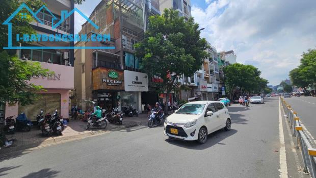 Nhà phố rẻ 4 x 15m 1 trệt 2 lầu Lê Văn Sỹ Quận 3 TP.HCM