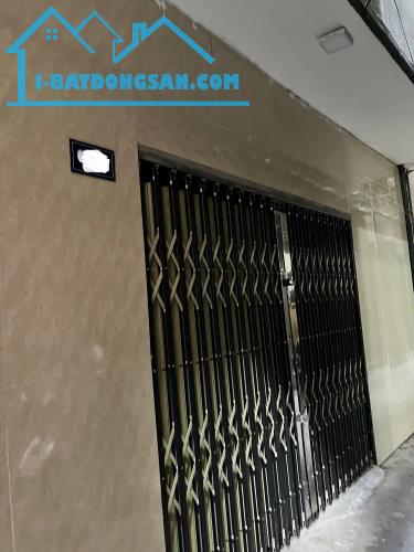 Nhà phố Khương Thượng, ngõ rộng hơn 2m, trung tâm Đống Đa, giá chỉ 3.X tỷ