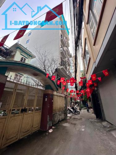BÁN TÒA NHÀ CHDV ĐƯỜNG VŨ TÔNG PHAN. 116M2 - 7 TẦNG. THANG MÁY. 28 PHÒNG KK.