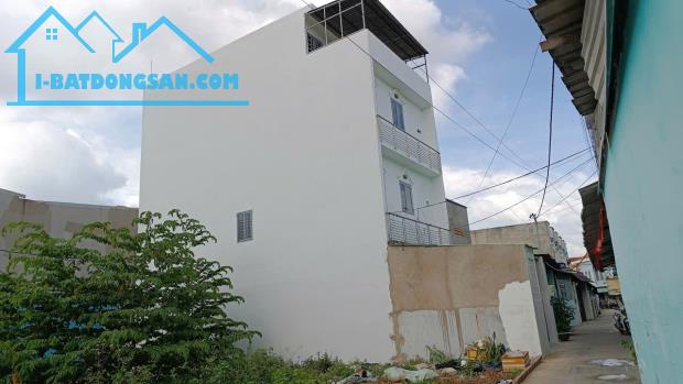 Siêu phẩm HXH Song Hành TT HM , 4TxDT 120m2 ,Giá chỉ 6.38 tỉ (TL)