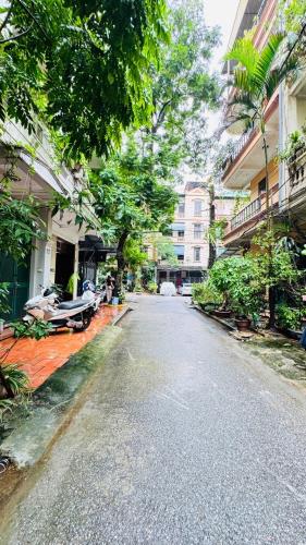 Trương Định,phố minh khai,62m mt4.7m 4 tầng,vỉa hè, ô tô tránh,dân trí cao,KD,ở an sinh,