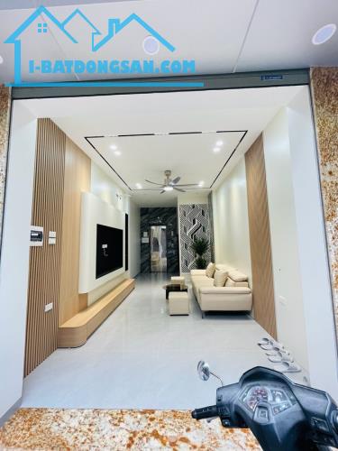 Siêu phẩm phố Yên Hòa diện tích 33m2, 6T thang máy ngõ ô tô đỗ cửa
