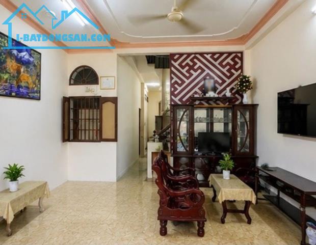 Bán nhà 3 tầng, đường Nguyễn Văn Săng, Tân Sơn Nhì, 85m2, chỉ 7.x tỷ TL