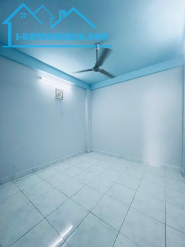 Bán gấp nhà mới mặt tiền Đường Số 4, Bình Hưng Hòa A, Bình Tân 75m 3 tầng khu VIP 7.X tỷ.