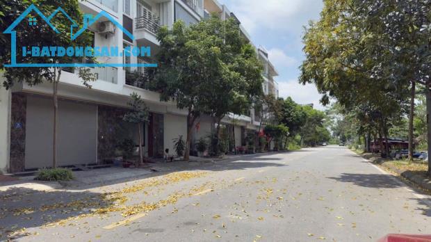 Bán đất lô góc mặt phố Ngô Văn Sở, Tây Nam Cường, TP HD, 65m2, 2 mặt đường, giá cực tốt ch
