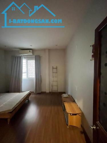 Bán nhanh nhà ngõ Hoa Lư, giá 28.8 tỷ, hơn 75m2x3T, ở luôn
