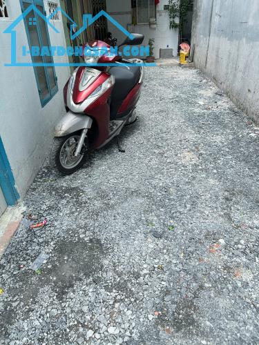 Bán Nhà C4, Ngay Vòng xoay Phú Lâm, Quận 6, 4x12 vuông như A4, chỉ nhỉnh 3đ