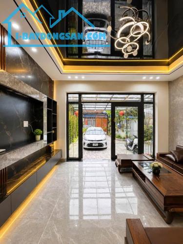 BÁN NHÀ 3 TỶ 550 TRIỆU, MẶT ĐƯỜNG NGUYỄN BÍNH, 57,2 M2 x 4 TẦNG