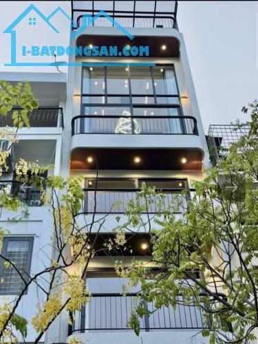 Nhà TĐC Phố Trạm, Long Biên | 60m² | 8 tầng | Thang máy | Gara 2 ô tô | Thông tầng