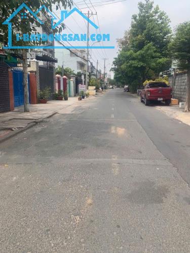 BÁN NHÀ ĐƯỜNG 8M PHẠM VĂN ĐỒNG, P. LINH TRUNG, TĐ. 70M2, 3PN, 5.5TỶ. ZALO 0902631439