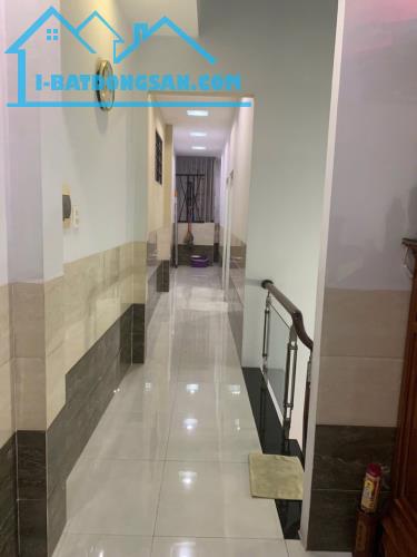 BÁN NHÀ ĐƯỜNG 8M PHẠM VĂN ĐỒNG, P. LINH TRUNG, TĐ. 70M2, 3PN, 5.5TỶ. ZALO 0902631439