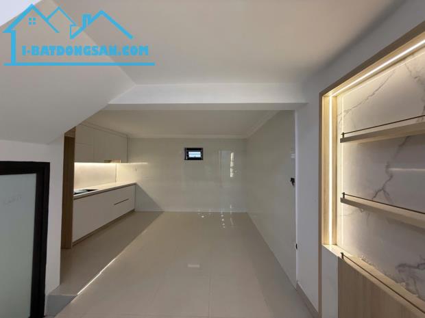 nhà Kiều Sơn ngõ Ô tô Rộng mênh mông 50m 2 mặt thoáng đón ánh sáng tự nhiên mát mẻ ở sướng