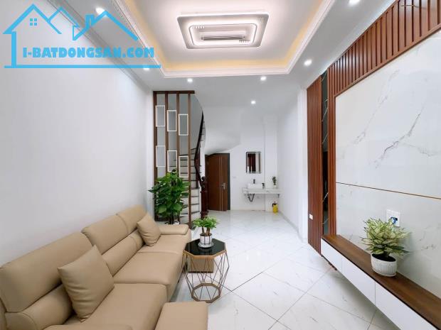 TRUNG TÂM ĐỐNG ĐA, NHÀ MỚI 6 TẦNG NỘI THẤT ĐẸP, GẦN ĐƯỜNG Ô TÔ, CHỈ HƠN 8 TỶ.