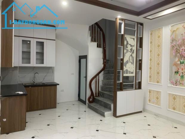 Bán nhà 5 tầng mới Đông Ngạc 35 m2 MT 5 m, gần chợ Kẻ vẽ chỉ 5 tỷ 0948031338