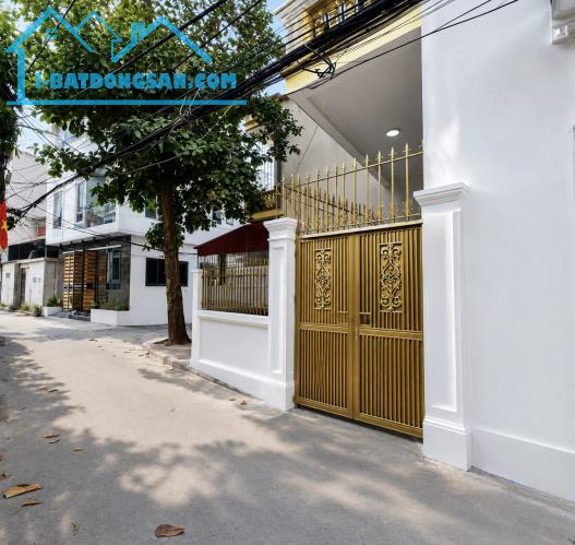 Bán nhà Gần chợ Kẻ Vẽ 50 m2 MT 6.5 m Lô góc, Ô tô vào nhà chỉ 6.8 tỷ 0948031338