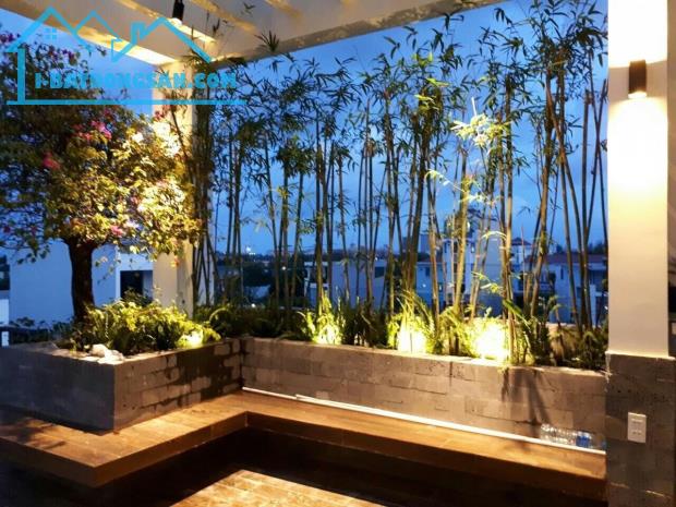 *Bán Cặp đất, đường Hòa An 25, đối diện công viên, dt 222m2 (10*22), giá 12,5 Tỷ
