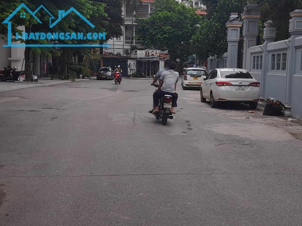 Bán Nhà Phố Tô Ngọc Vân Tây Hồ 101m2-7T MT5m VIEW Hồ Săn Dòng Tiền 60 Tỷ Tô Ngọc Vân.