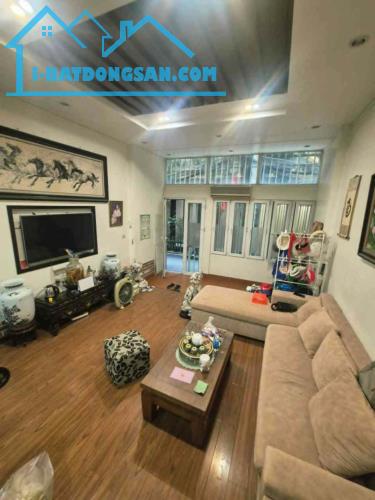 Bán nhà 5 tầng phố Xuân La , diện tích 55m2, giá 18 tỷ