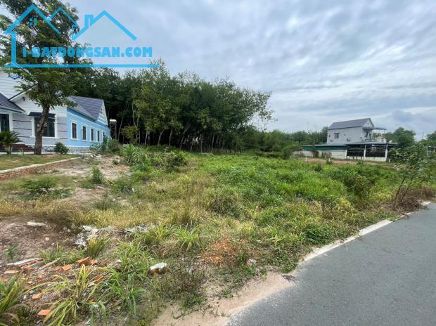 CẦN TIỀN BÁN GẤP 10X50m=500m2, ĐẤT THỔ CƯ MT NHỰA 12M NGAY KCN, CHỢ GIÁ 750TR