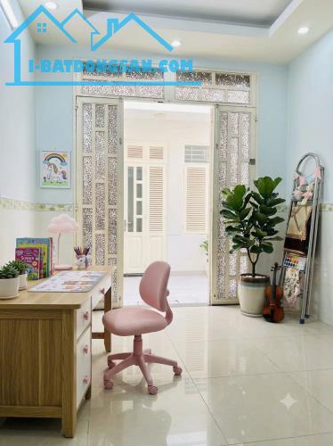 Nhà Tân Bình – Bùi Thế Mỹ – Lạc Long Quân, 2 tầng - ở ngay - ngang 3m – 48m2 – hơn 4 tỷ.