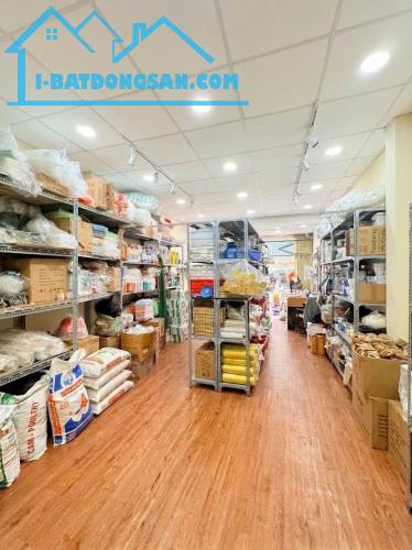 Nhà Tân Bình – Bùi Thế Mỹ – 2 tầng - ở ngay - KD - ngang 4m – dài 15m – hơn 11 tỷ.