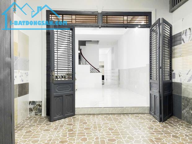 CHỈ 6 TỶ TL -NHÀ 2 TẦNG -4X15M -HẺM XE HƠI -GẦN EMART PHAN HUY ÍCH -GÒ VẤP -CÁCH GA T3 10