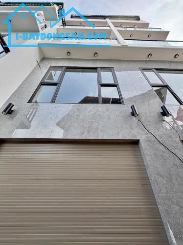 🏠Hiếm, chỉ nhỉnh 5 tỉ nhà mới Bát Khối - Ô tô đỗ cửa, 5 tầng ngõ nông, rộng thoáng