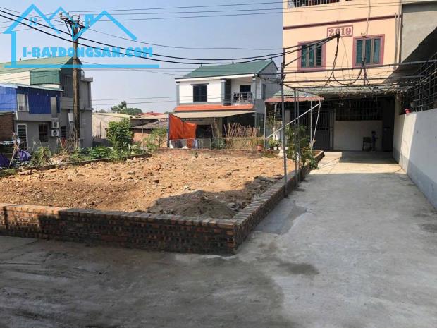 Chủ cần lo việc nên bán 104m2, mt8.3m, nở hậu, 3.75 tỷ, lô góc, Quang Tiến, Sóc Sơn, ô tô.