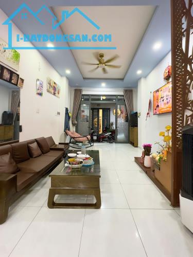 Nhà siêu phẩm Tân Kỳ Tân Quý 4 tầng, 4PN HXH vào nhà, Full nội thất sầm uất chỉ 5.X tỷ.HOT
