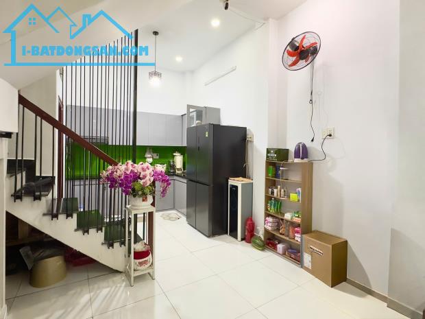 Nhà siêu phẩm Tân Kỳ Tân Quý 4 tầng, 4PN HXH vào nhà, Full nội thất sầm uất chỉ 5.X tỷ.HOT