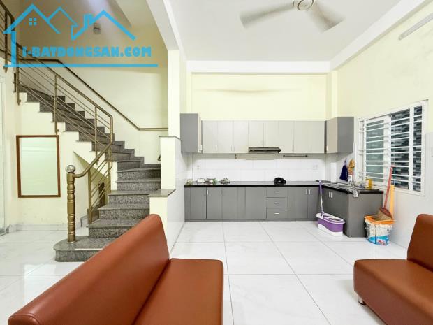 [DD097*] MT Huỳnh Văn Nghệ K.Doanh cạnh Sân Golf Tân Sơn Nhất, Giá 14.x Tỷ