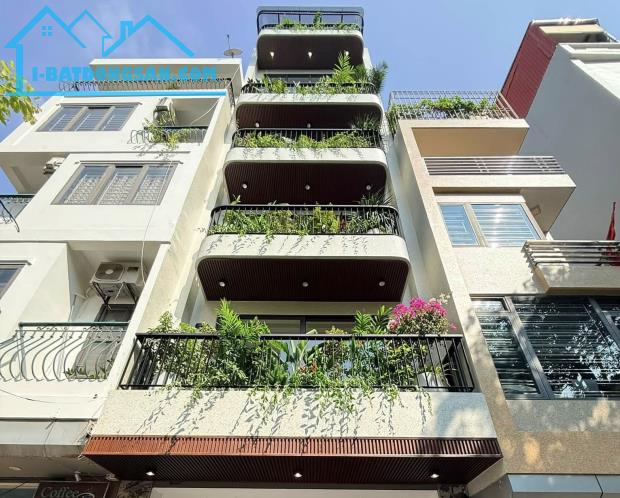 Phân lô, vỉa hè ô tô tránh Cổ Nhuế 66 m2 Mt 5 m 6 tầng thang máy chỉ 20 tỷ 0948031338