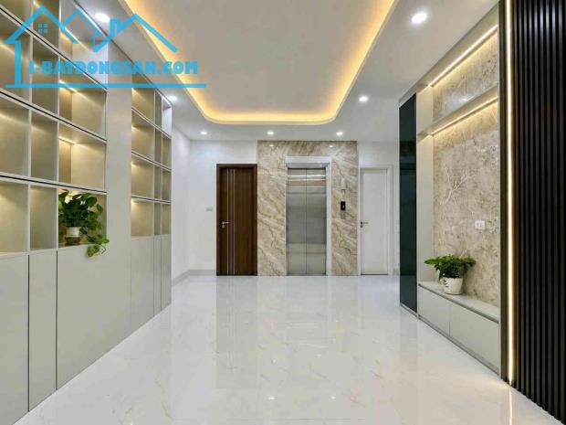 Bán Nhà Phố Minh Khai - 40m2x6 Tầng - XÂY MỚI - LÔ GÓC - Thang Máy - SDCC - Giá 9,8 Tỷ