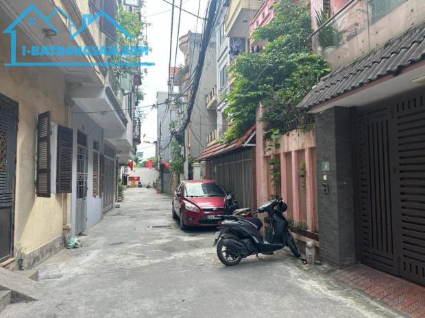 BÁN NHÀ PHÂN LÔ ĐƯỜNG ĐỊNH CÔNG THƯỢNG. 135M2 - 6 TẦNG. GARA Ô TÔ.