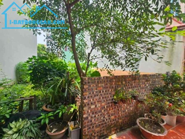 Bán đất phố Phú Thượng , diện tích 50m2, giá 10.5 tỷ