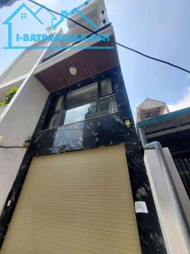 Bán nhà Phố Trạm,Long Biên 7 tầng,50m,mt4m gần phố nhỉnh 11 tỷ