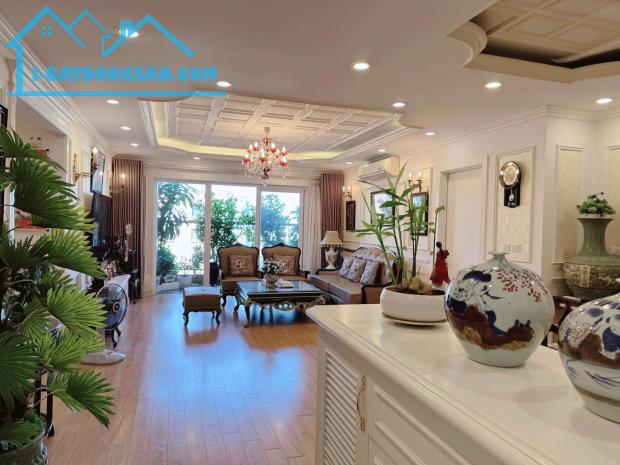 Bán căn hộ VIP chung cư Golden Palace 54 Lê Văn Lương 3pn full nội thất xịn đẹp có slot ô